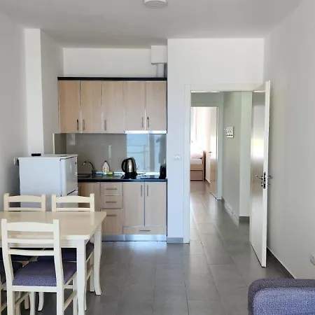 Roxhensi Apartman *
