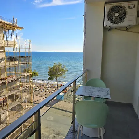 Roxhensi Apartment *