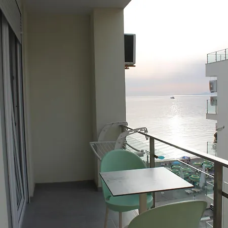 Apartman Roxhensi Shëngjin