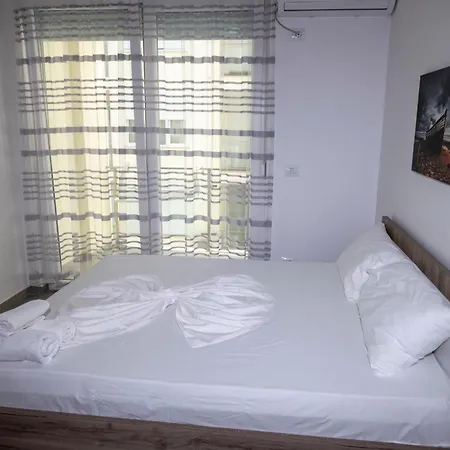 Apartman Roxhensi *