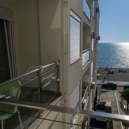 Roxhensi Apartment *