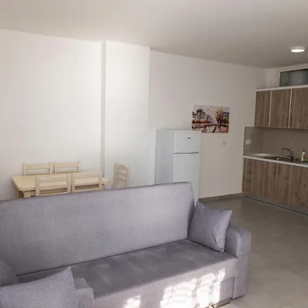 Roxhensi Apartman *