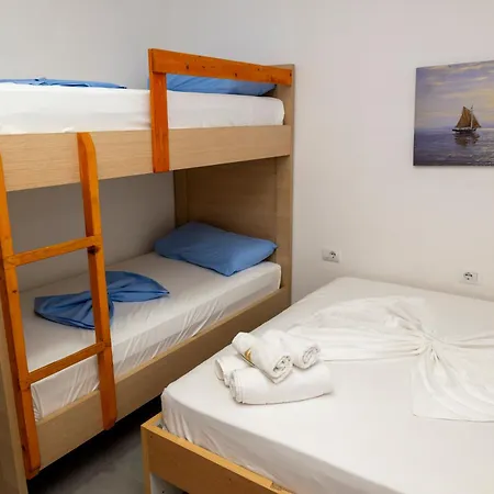 Roxhensi Apartment