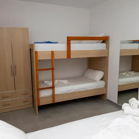 Apartment Roxhensi *