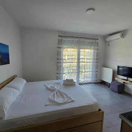 Roxhensi Apartman
