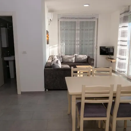 Apartmán Roxhensi *