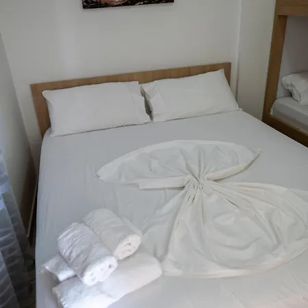 Roxhensi Apartmán *