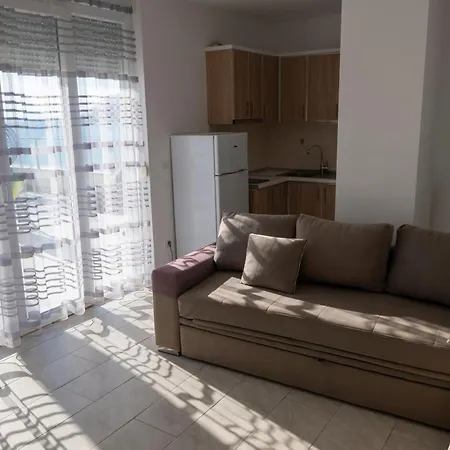 Roxhensi Apartman Shëngjin