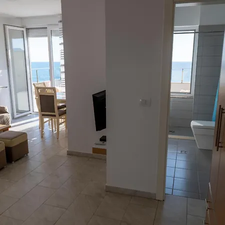 Roxhensi Apartman Shëngjin