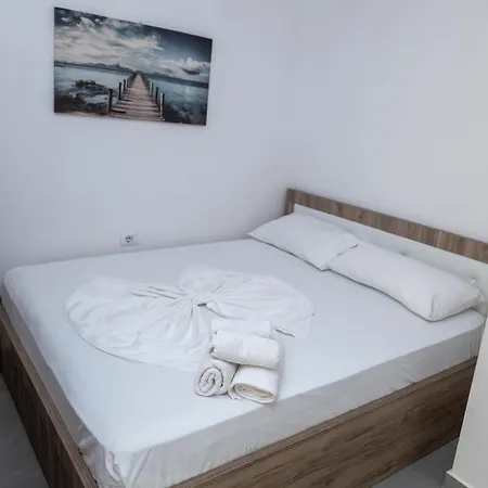 Apartman Roxhensi Shëngjin