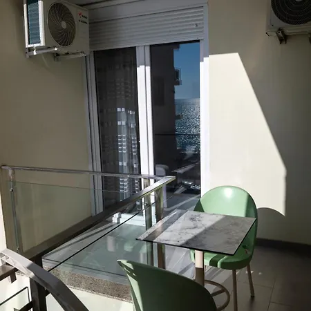 Apartman Roxhensi *