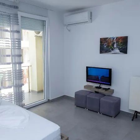 Roxhensi Apartmán Shëngjin