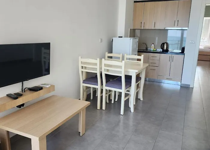 アパート Roxhensi Shëngjin