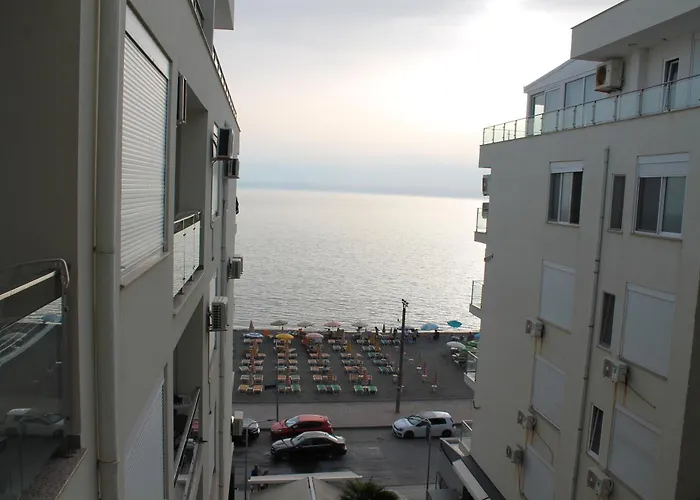 アパート Roxhensi Shëngjin