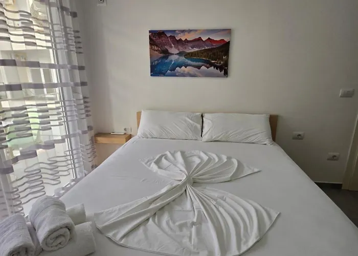 Roxhensi アパート Shëngjin