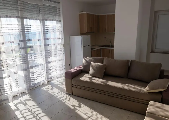 Roxhensi アパート Shëngjin