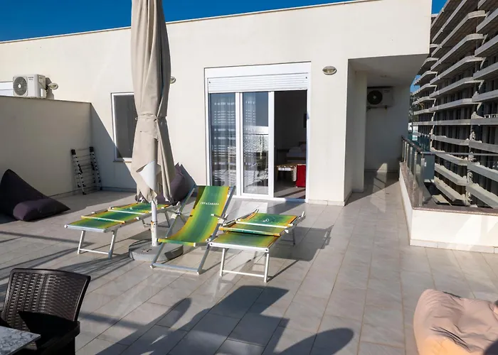 アパート Roxhensi Shëngjin